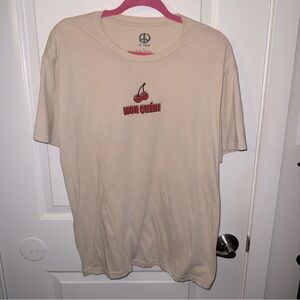 🔥5/$25🔥 Mon Cheri Tan T-Shirt Size Large Preowned